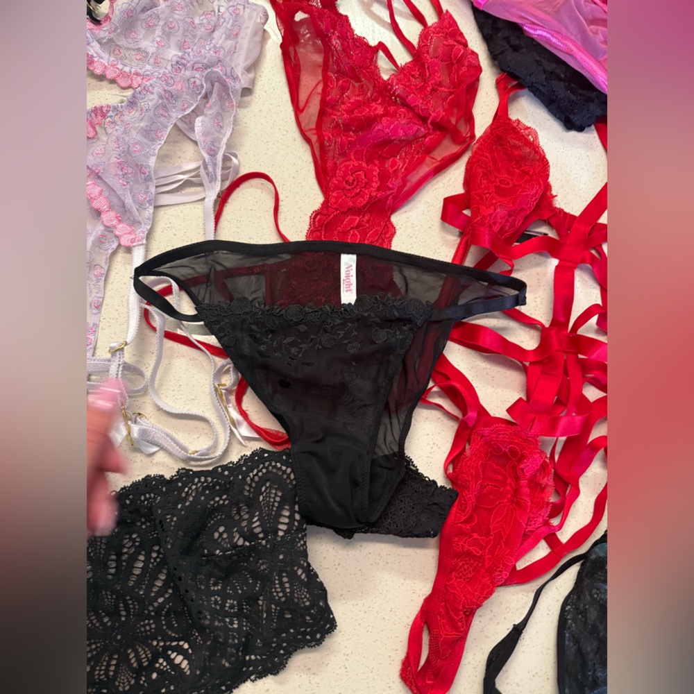 Huge Lingerie Lot Small/Medium Victoria’s Secret - Picture 9 of 16